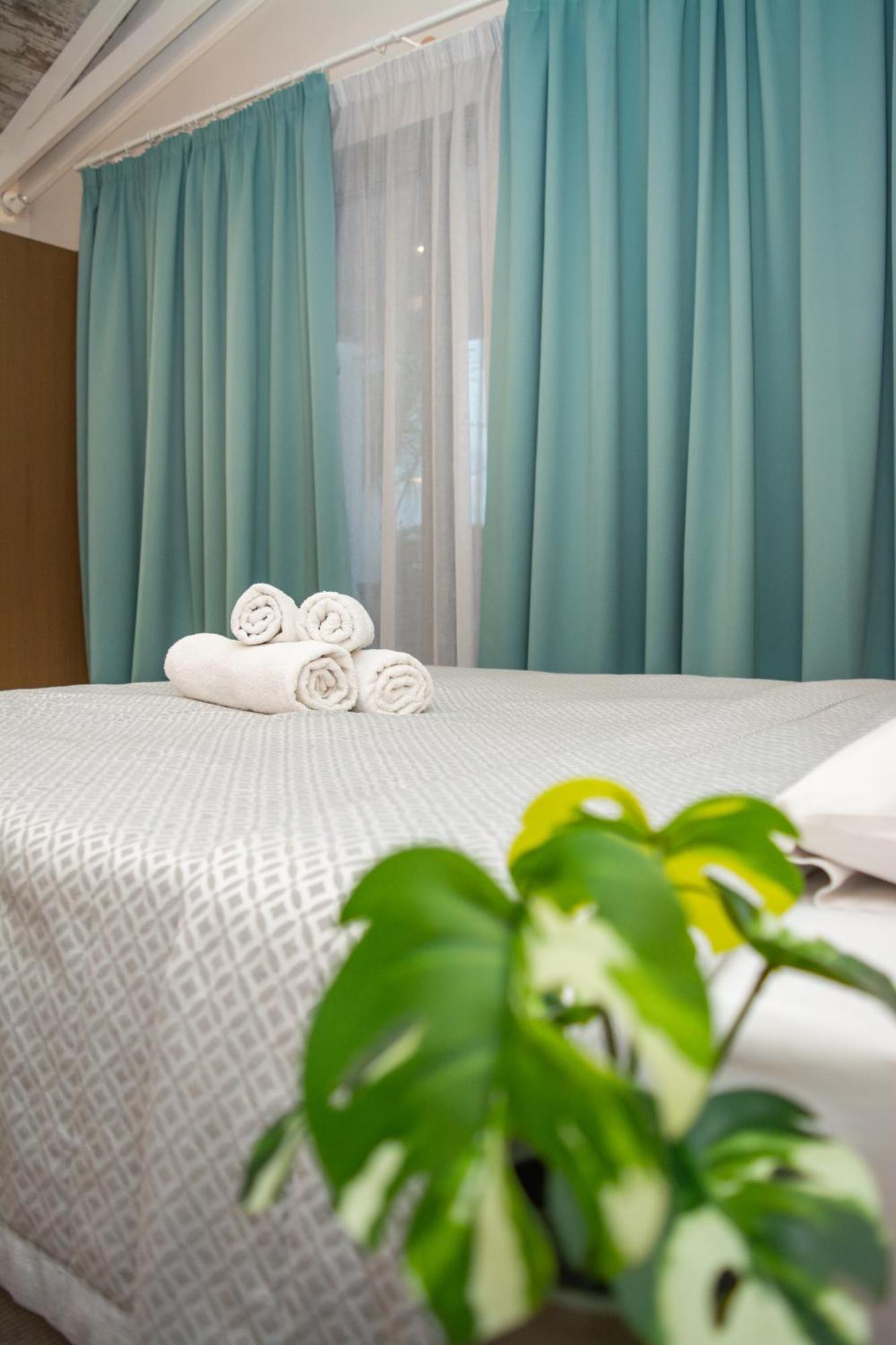 Néa Meságkala Hotel Golden Sun מראה חיצוני תמונה